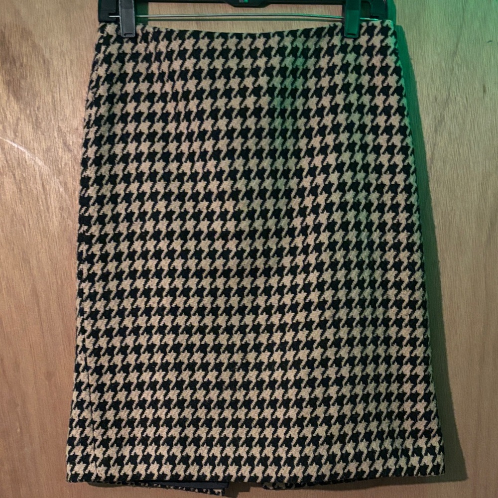 Talbots Black and Cream Houndstooth Pencil Skirt